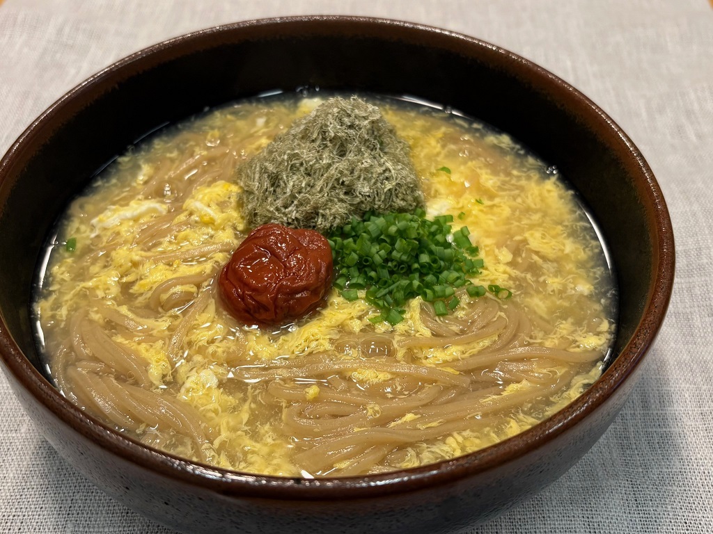 梅とろろ卵あんかけうどん