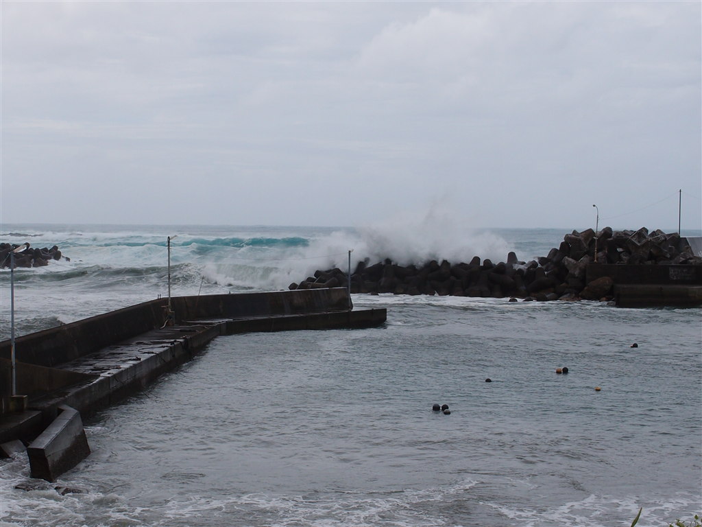 台風１５号接近中の中浜漁港